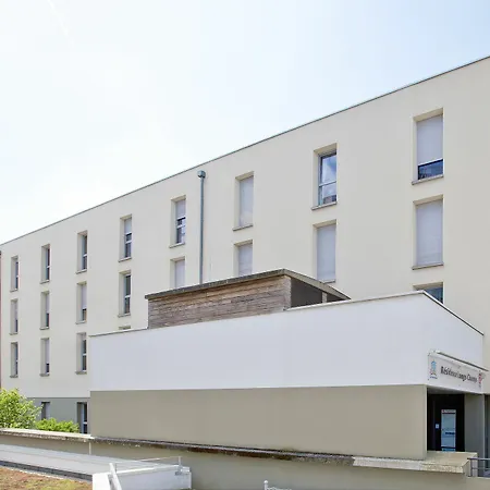 Sejours & Affaires Longs Champs Hotel apartamentowy 3*